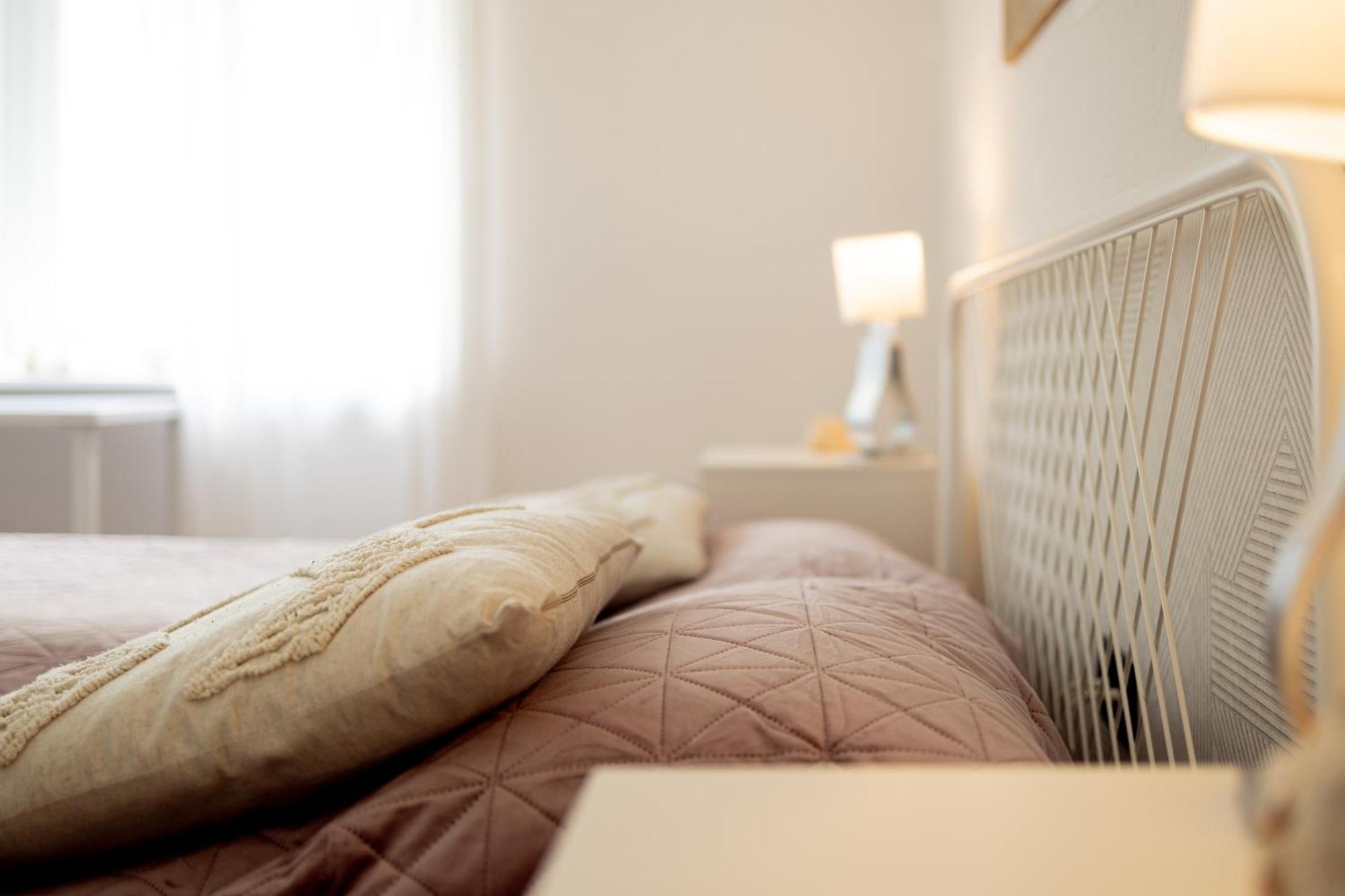Large Two Bedroom Family App - Free Parking Lublana Zewnętrze zdjęcie